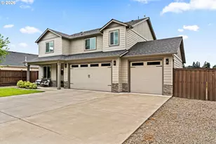 2098 S 60th St, Springfield, OR 97478 - Photo 5