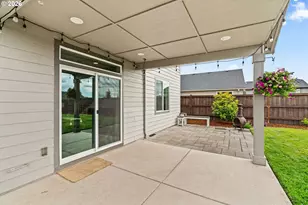 2098 S 60th St, Springfield, OR 97478 - Photo 41