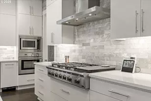 13197 Thoma Rd, Lake Oswego, OR 97034 - Photo 7