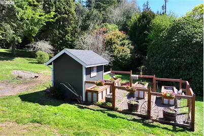 85675 Glenada Rd, Florence, OR 97439 - Photo 45