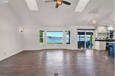 85675 Glenada Rd, Florence, OR 97439 - Photo 5