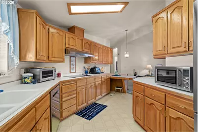 1530 W Brock Ave, Hermiston, OR 97838 - Photo 5