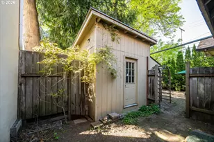 663 Van Buren St, Eugene, OR 97402 - Photo 33