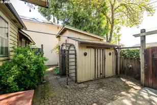 663 Van Buren St, Eugene, OR 97402 - Photo 35