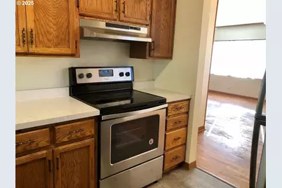 3215 Pheasant Blvd, Springfield, OR 97477 - Photo 7