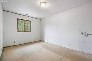 340 N 7th St, Harrisburg, OR 97446 - Photo 23