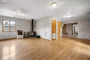340 N 7th St, Harrisburg, OR 97446 - Photo 7