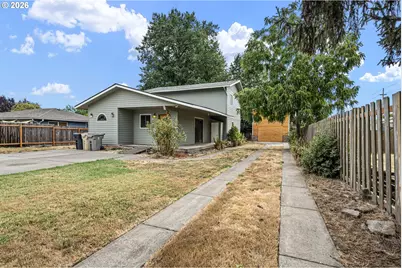 340 N 7th St, Harrisburg, OR 97446 - Photo 1