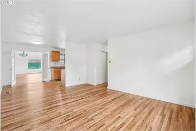 4907 SE 113th Ave, Portland, OR 97266 - Photo 9