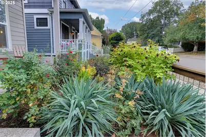 3724 NE Grand Ave, Portland, OR 97212 - Photo 3