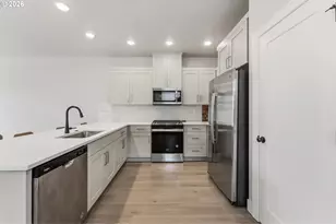 2414 SE Maybrook Ln, Milwaukie, OR 97222 - Photo 13