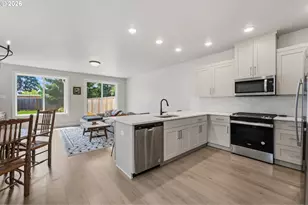 2414 SE Maybrook Ln, Milwaukie, OR 97222 - Photo 11