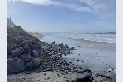 860 SW 10th St, Lincoln City, OR 97367 - Photo 41