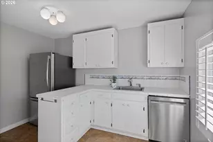 860 SW 10th St, Lincoln City, OR 97367 - Photo 5