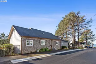 860 SW 10th St, Lincoln City, OR 97367 - Photo 3