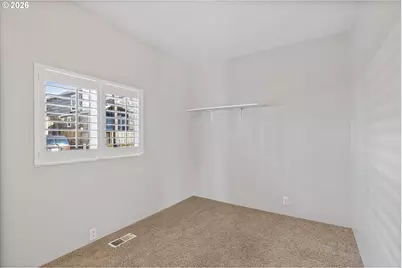 860 SW 10th St, Lincoln City, OR 97367 - Photo 17