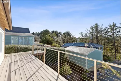 860 SW 10th St, Lincoln City, OR 97367 - Photo 15