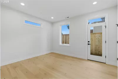6900 SE Brooklyn St, Portland, OR 97206 - Photo 7