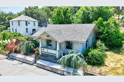 318 E 13th St, The Dalles, OR 97058 - Photo 27