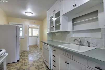 318 E 13th St, The Dalles, OR 97058 - Photo 11