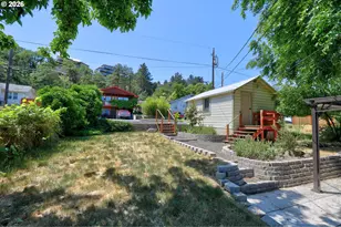 318 E 13th St, The Dalles, OR 97058 - Photo 19