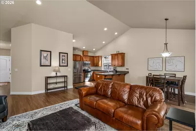 4155 Stellar Way, Springfield, OR 97478 - Photo 11