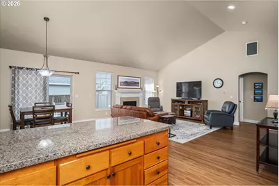 4155 Stellar Way, Springfield, OR 97478 - Photo 17