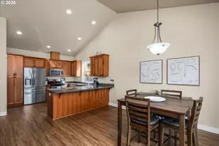 4155 Stellar Way, Springfield, OR 97478 - Photo 13