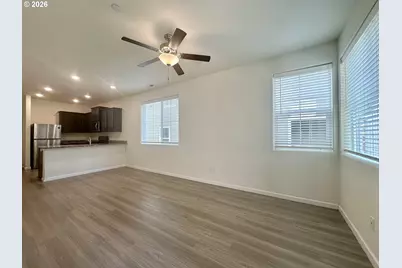64 NE 134th Pl, Portland, OR 97230 - Photo 5