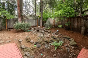 2660 Bowmont Dr, Eugene, OR 97405 - Photo 35