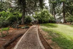 2660 Bowmont Dr, Eugene, OR 97405 - Photo 3