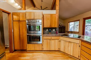 2660 Bowmont Dr, Eugene, OR 97405 - Photo 17