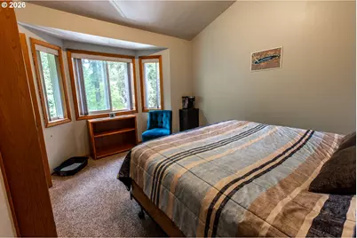 2660 Bowmont Dr, Eugene, OR 97405 - Photo 23