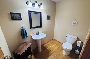 2660 Bowmont Dr, Eugene, OR 97405 - Photo 9