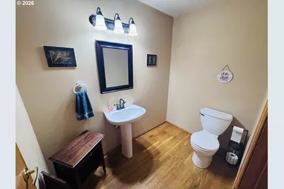 2660 Bowmont Dr, Eugene, OR 97405 - Photo 9