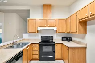 2305 Fisher Rd, Salem, OR 97305 - Photo 9