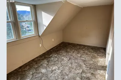 475 NE Alder St, Mill City, OR 97360 - Photo 13