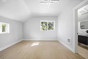 1925 SE Sherrett St, Portland, OR 97202 - Photo 25