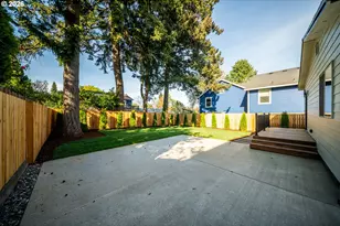 1925 SE Sherrett St, Portland, OR 97202 - Photo 31