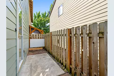 6127 SE 141st Ave, Portland, OR 97236 - Photo 33