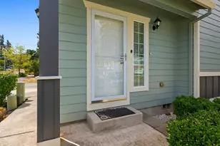 6127 SE 141st Ave, Portland, OR 97236 - Photo 3