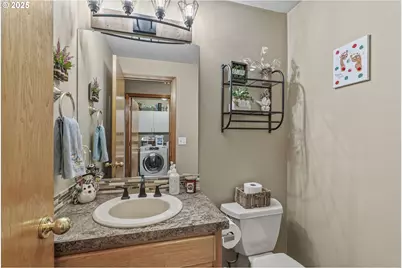 104 Westminster Dr, Kelso, WA 98626 - Photo 17