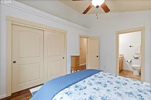 723 N 7th St, Carlton, OR 97111 - Photo 19