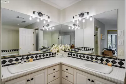 17282 Lake Haven Dr, Lake Oswego, OR 97035 - Photo 31