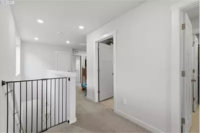 8815 SW Mohegan Ln, Tualatin, OR 97062 - Photo 17