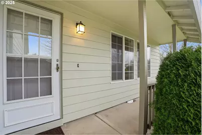 513 SE Clark Ave, Battle Ground, WA 98604 - Photo 3