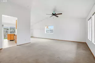 513 SE Clark Ave, Battle Ground, WA 98604 - Photo 5