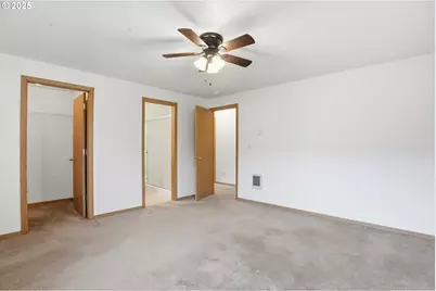 513 SE Clark Ave, Battle Ground, WA 98604 - Photo 17