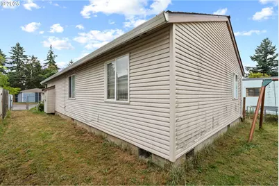 11625 SE Washington St, Portland, OR 97216 - Photo 39