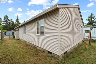 11625 SE Washington St, Portland, OR 97216 - Photo 39